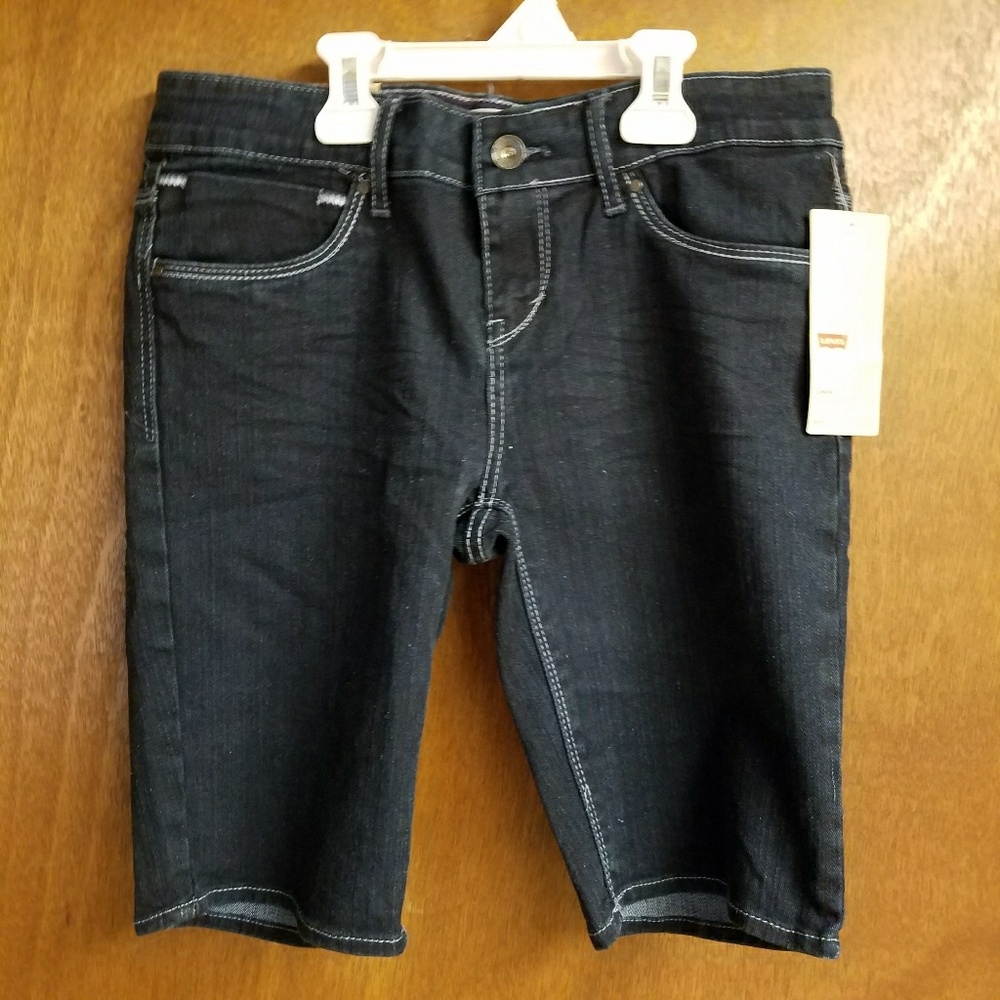 NWT Levi's Bermuda Jean Shorts.
